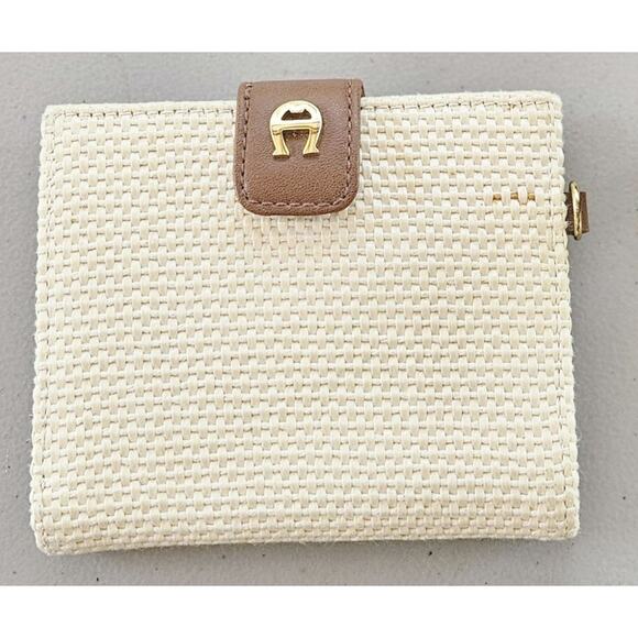 NWOT Etienne Aigner Womens Wallet Keychain Faux Leather Straw Beige Brown - Picture 1 of 5